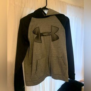 UNDER ARMOUR  XL  Gray & Black Hoodie